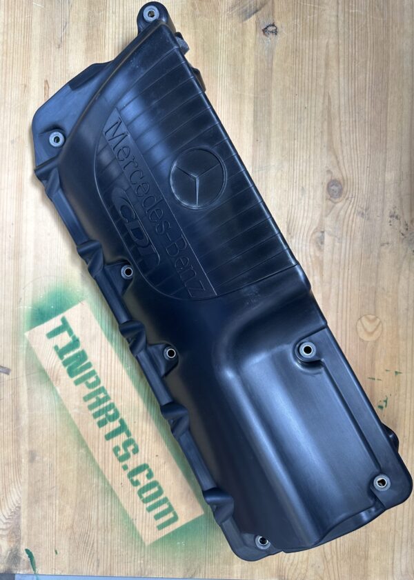 T1N 2002-2003 | 2004 | 2005-2006 Sprinter Van Genuine Mercedes Engine Valve Cover Plate